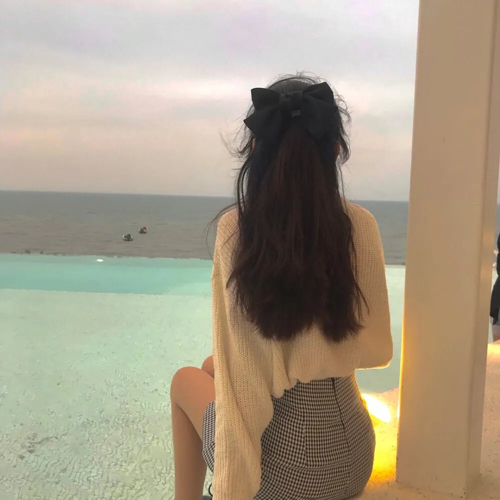 偏执大佬的病娇小撩精